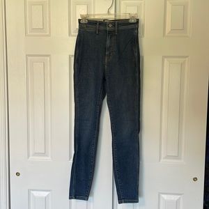 NWT Size 26 Everlane Way High Skinny Jean. 28.5” inseam.
